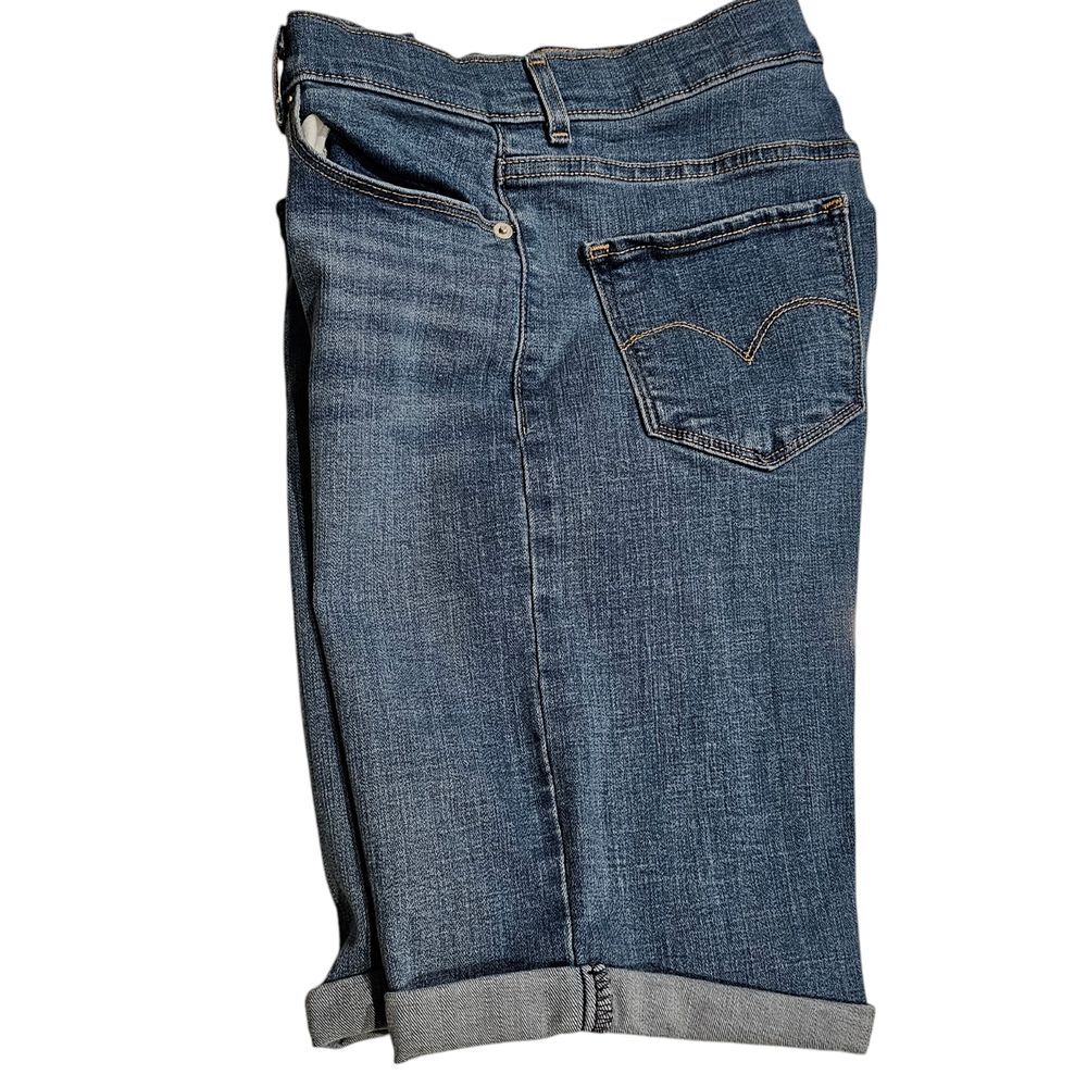 Levi's Women's Classic Bermuda‎ Shorts Cuffed Hem Denim Size 26 - Picture 6 of 14